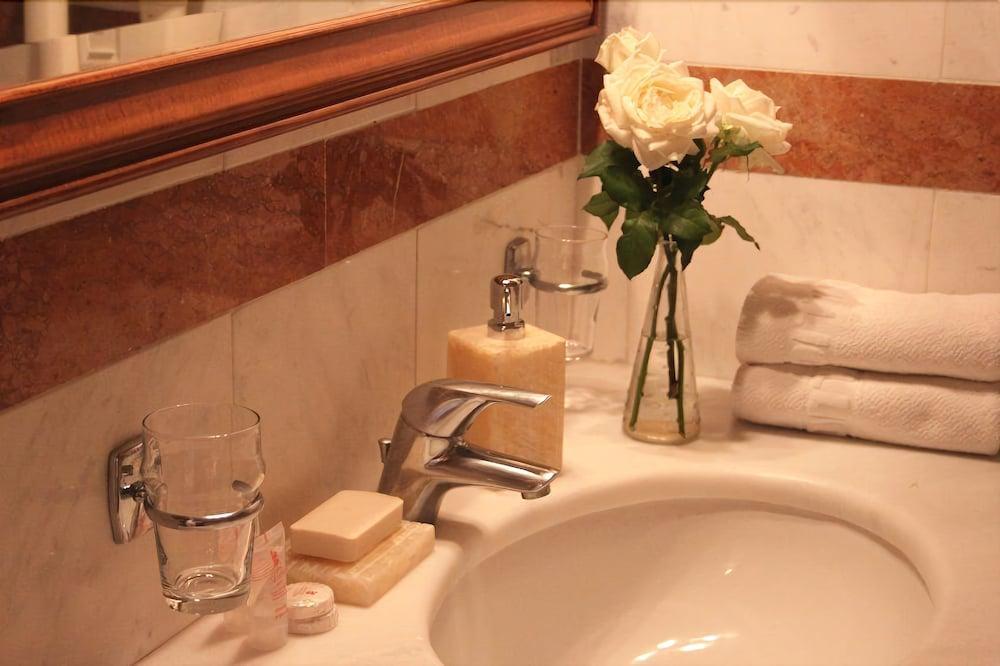 Achillion Hotel Афины Экстерьер фото